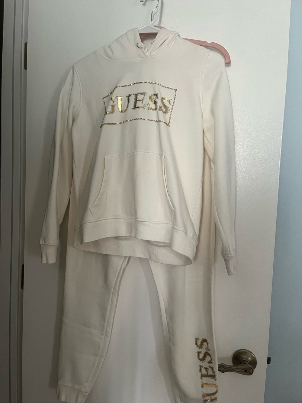 GUESS  Cream Hoodie & Sweatpants Set